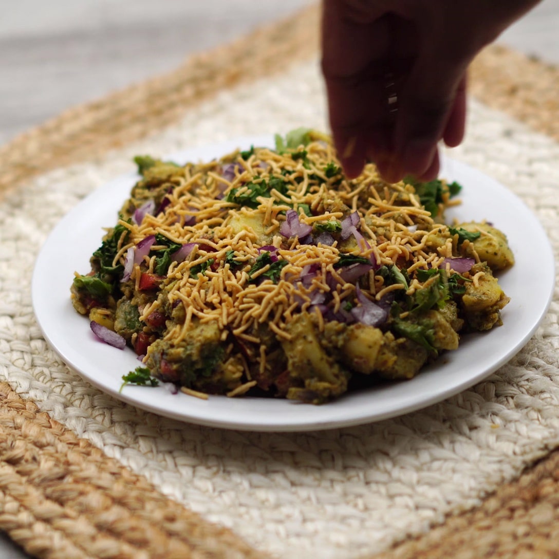 Aloo Chaat Recipe - Yellow Chili's