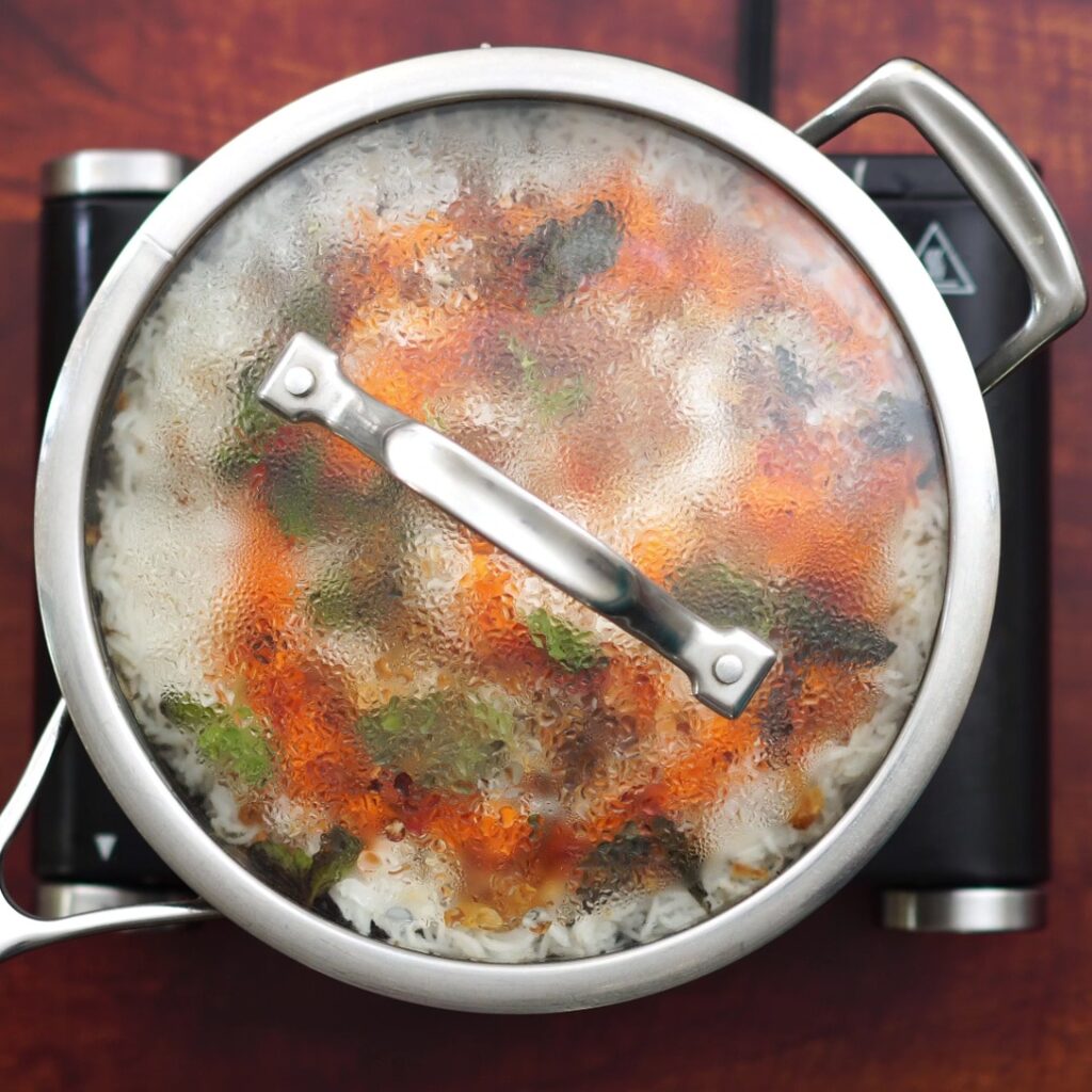 closing and cooking in dum