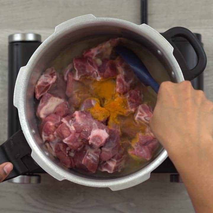 cooking mutton in pressure cooker