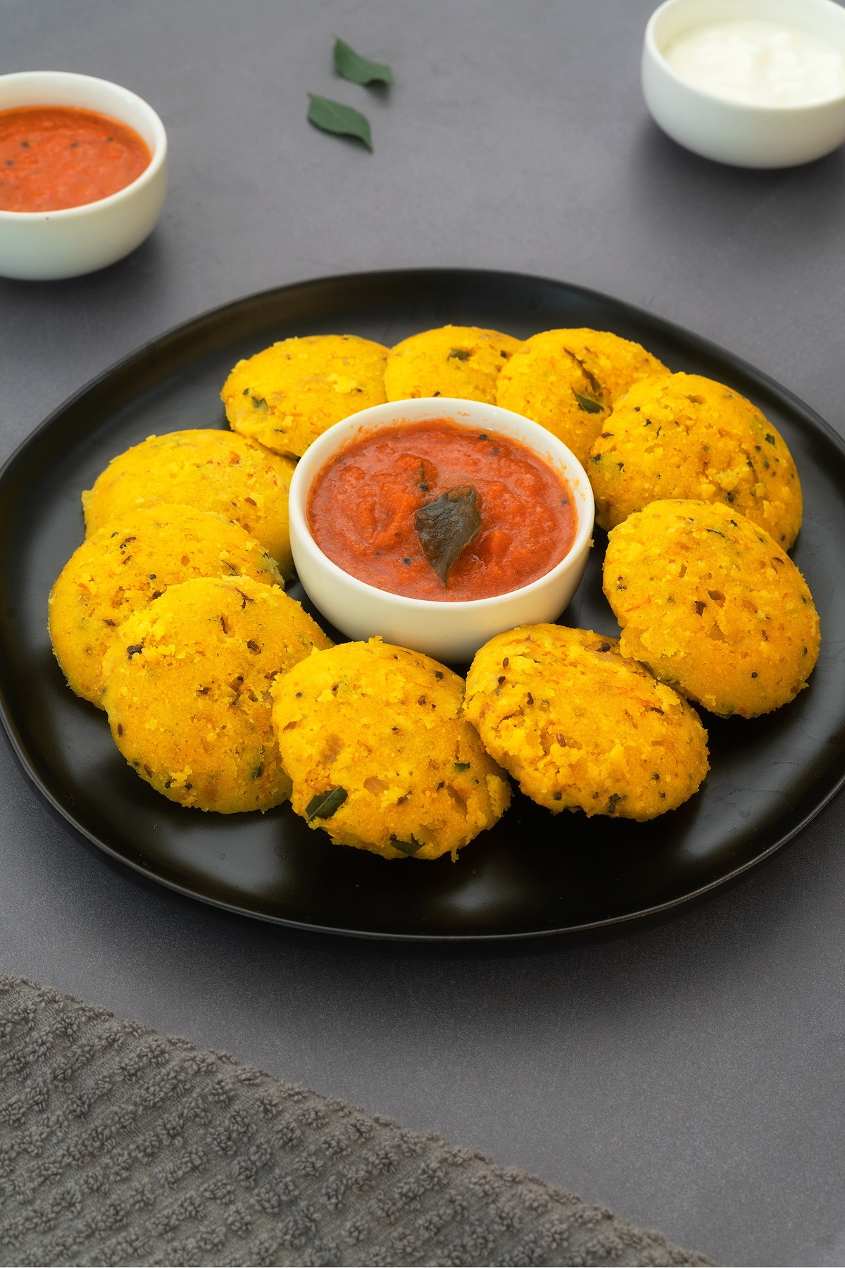 Instant Rava Idli / Sooji Idli / Semolina Idli