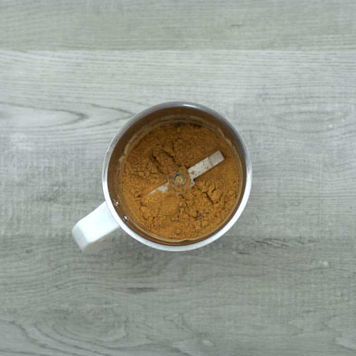 vatha kuzhambu podi in blender