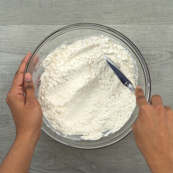 Mixing dough for samosa