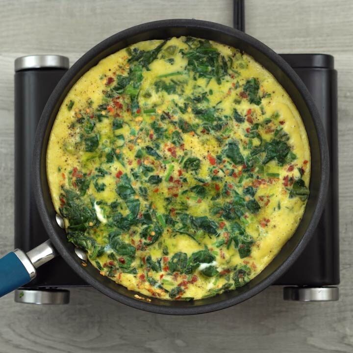 Soft, fluffy and spongy Spinach omelet