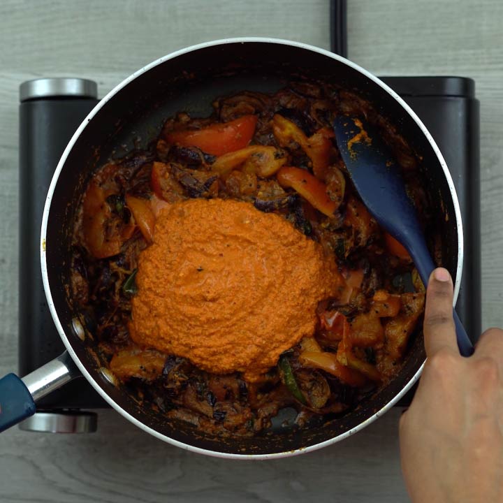 Mixing in ground masala paste