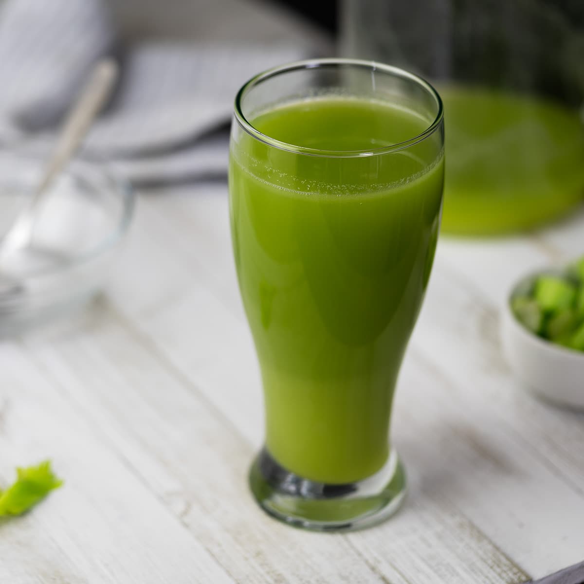For en dagstur opnåelige protektor Celery Juice Recipe and its Benefits - Yellow Chili's
