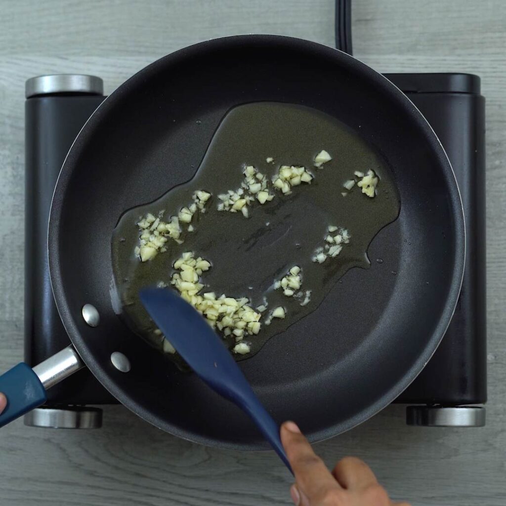 sautéing garlic to aromatic