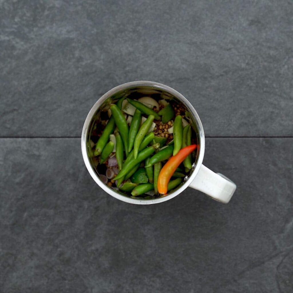 green curry paste ingredients in the jar