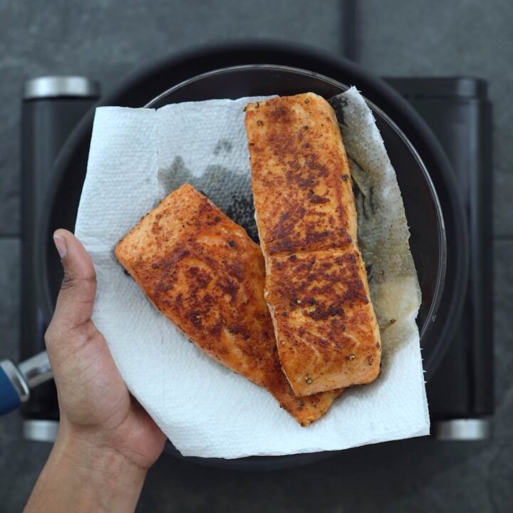 Fried salmon fillets