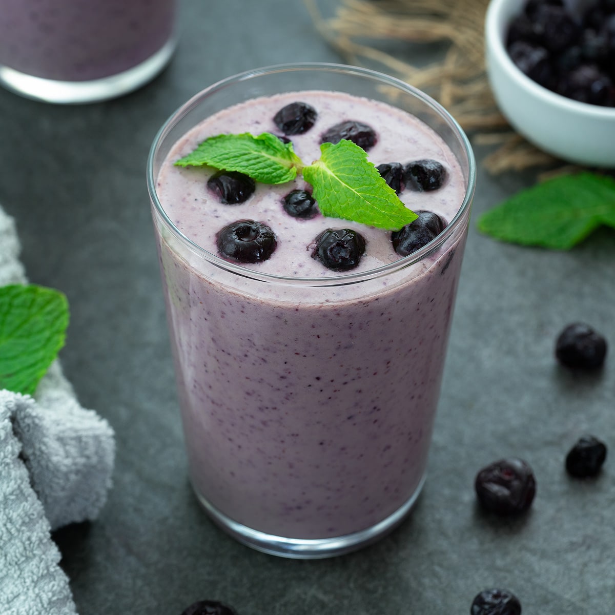 Healthy Blueberry Smoothie - Yellow Chili's