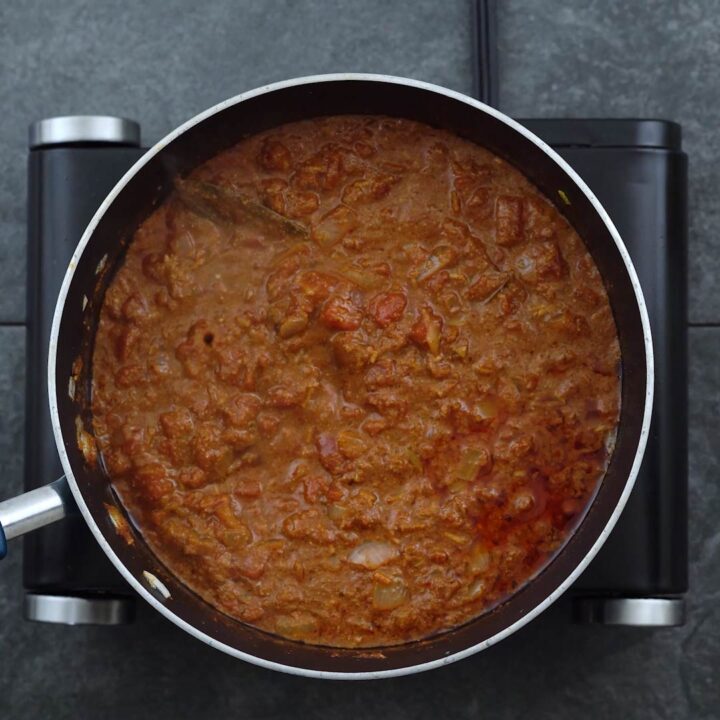 Vindaloo Sauce in a pan