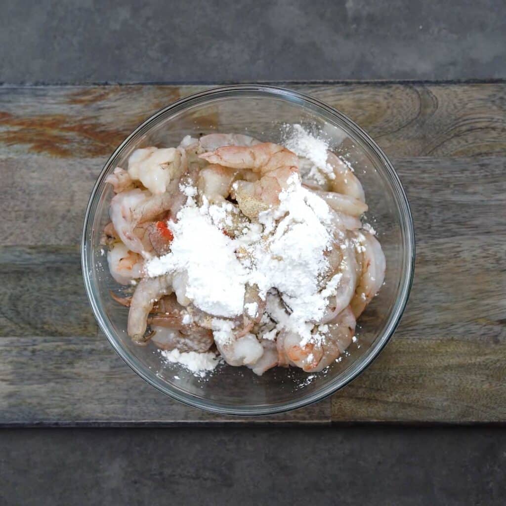 Shrimp with basic seasoning for marination in a bowl