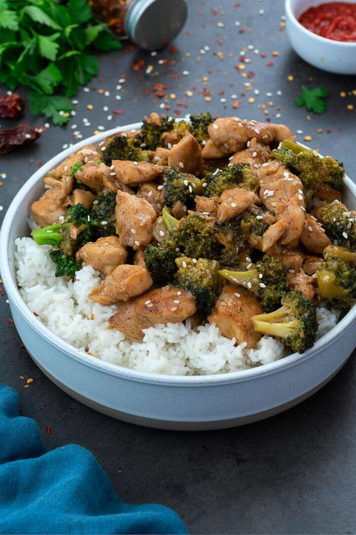 Chicken and Broccoli Stir Fry Recipe - Yellow Chili's