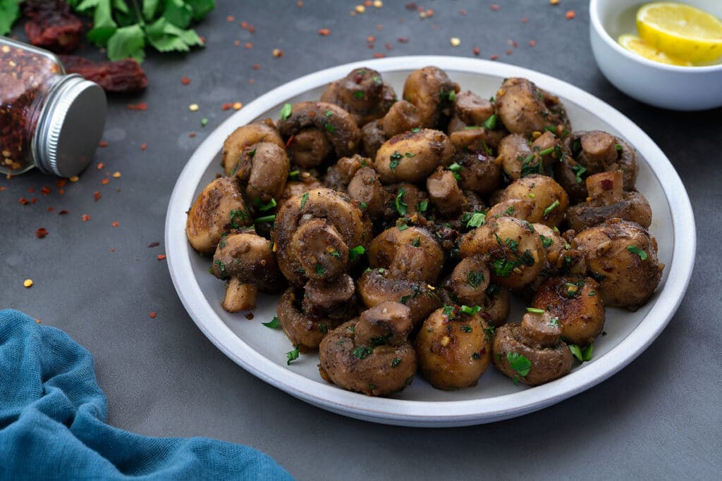 Garlic Mushrooms Recipe - Yellow Chili's