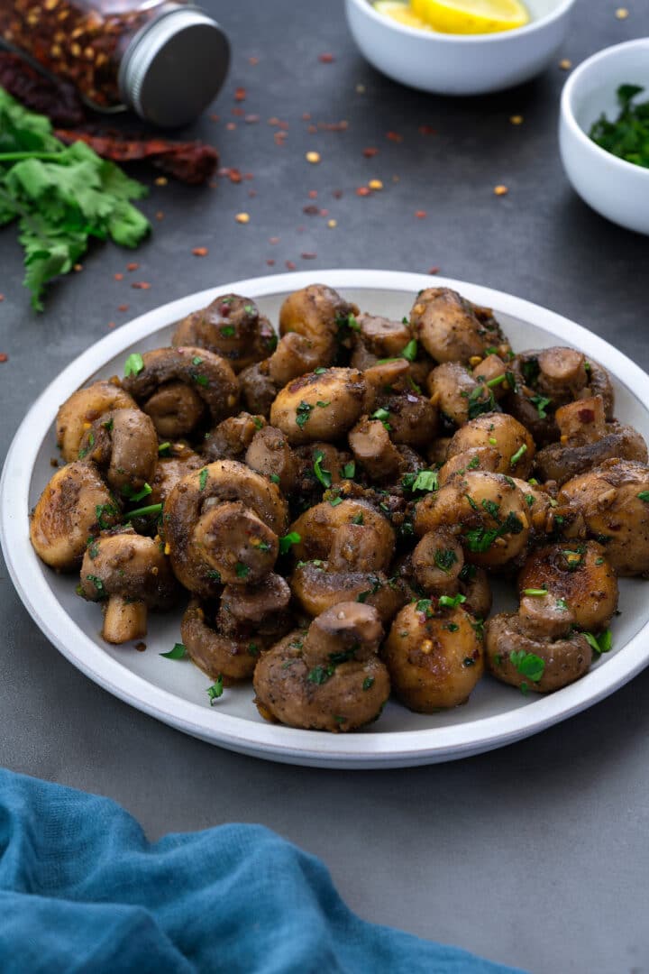 Garlic Mushrooms Recipe - Yellow Chili's