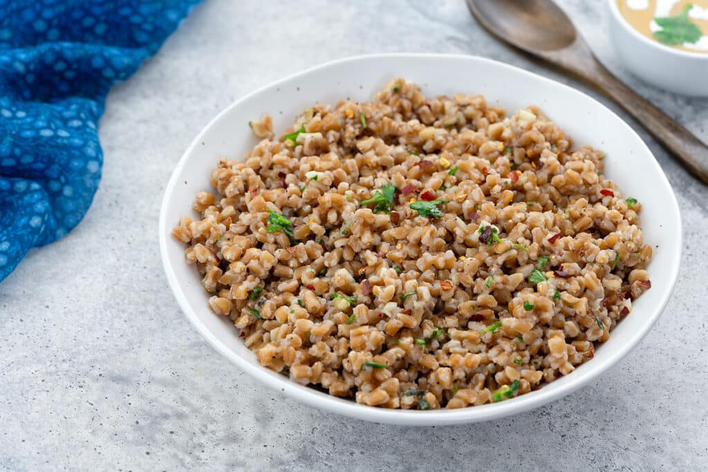 How to Cook Farro - Yellow Chili's